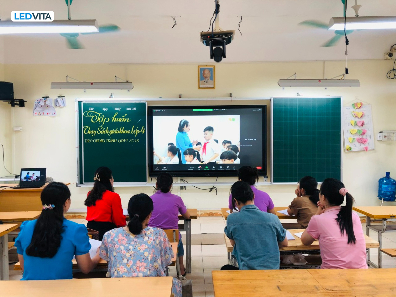Màn Hình Tương Tác Hik Vision 65 Inch Đời Mới