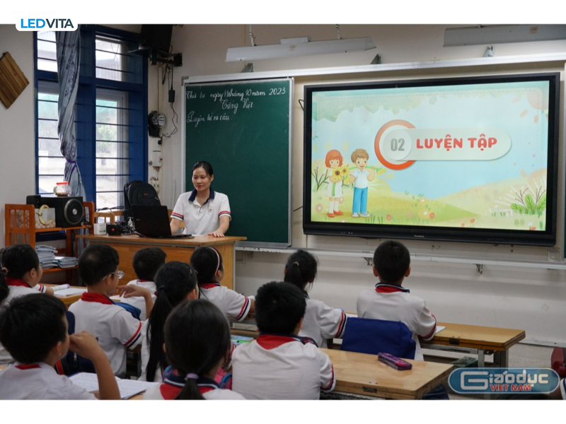 Kết nối và Tính năng Tích hợp
